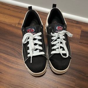 SOLD DO NOT PURCHASE Cutie patootie black and white platform Sketchers